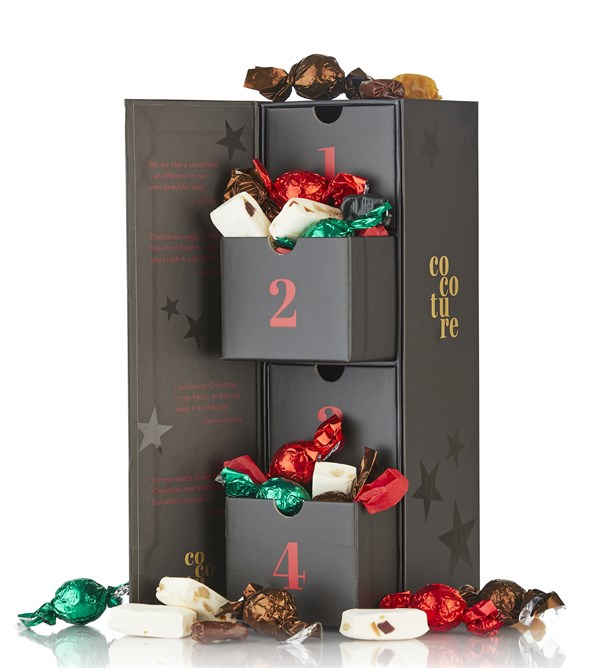 220g julemix chokokugler, karameller, fransk nougat i sort cocoture advent kalender